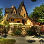 beautiful-fairy-tales-storybook-cottage-homes-9