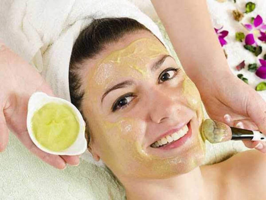 5 Natural Face Masks You Can Do In The Home For Glowing Skin in Eid - MeshPedia